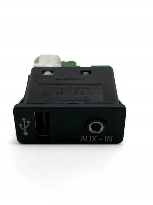 Enchufe USB BMW OEM 9241331 para X1 E84 2015 image 2