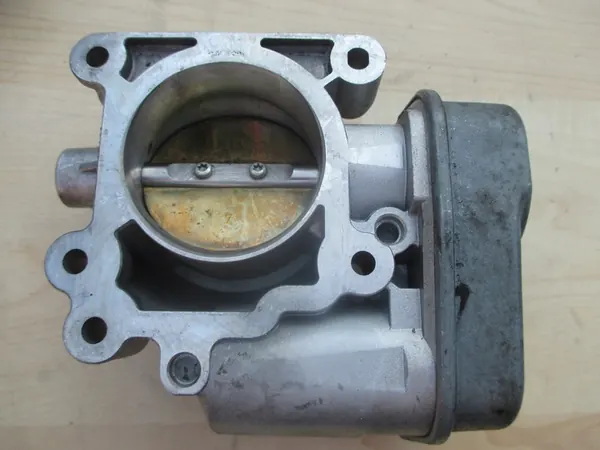 OPEL 2.2 16V Z22SE Drosselklappe image 10