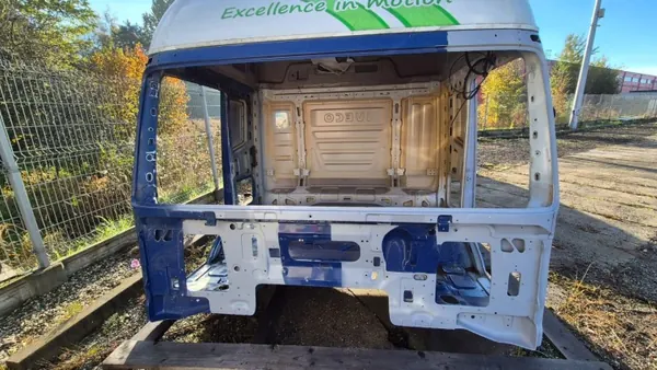 Squelette de cabine OEM KABINA GOŁA STRALIS pour IVECO Stralis NP image 4