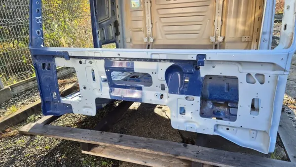Squelette de cabine OEM KABINA GOŁA STRALIS pour IVECO Stralis NP image 5