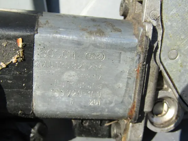 OEM 0130821284 Fensterheber Links Vorne Mercedes W124 image 9