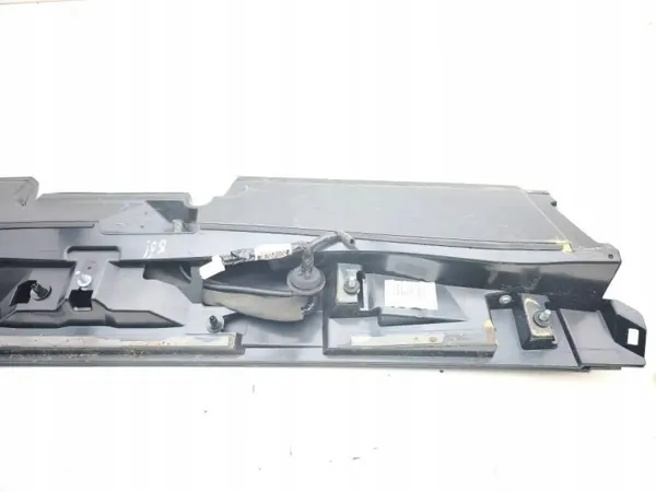 Spoiler Nissan Leaf II OEM 960325SH1B - Usado image 7
