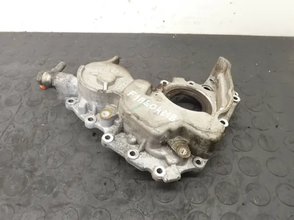 Bomba de aceite usada OEM F009D00165 para IVECO DAILY III image 2
