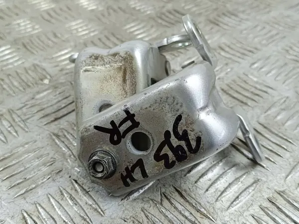 2023 Mitsubishi Outlander IV Türscharniere vorne OEM FOB49918 image 4