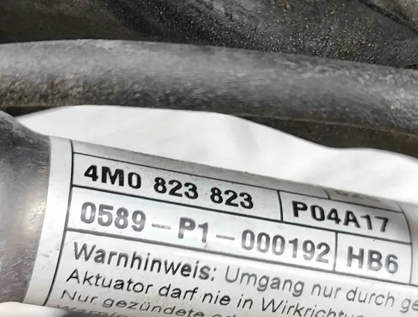 AUDI Q7 4M bisagra del capó OE 4M0823823 image 6