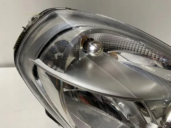 Farol Direito Lancia Ypsilon 51786653 image 3