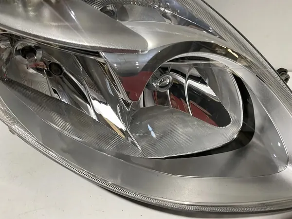 Farol Direito Lancia Ypsilon 51786653 image 5