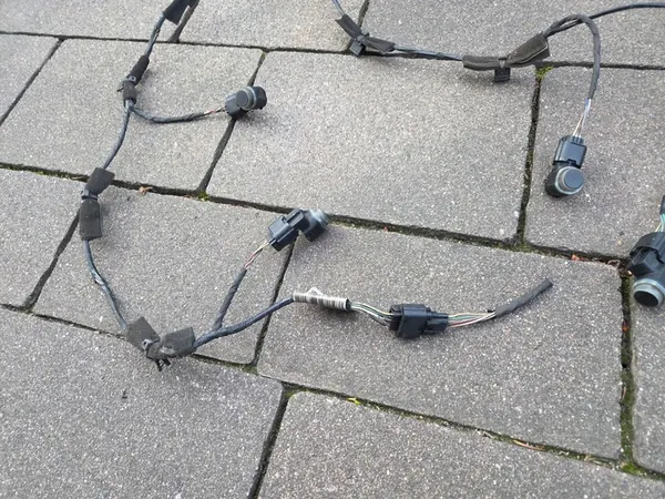 MEGANE III KOMBI PDC Verkabelung + 4 Sensoren image 2