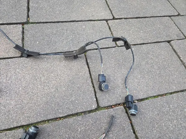 MEGANE III KOMBI PDC Verkabelung + 4 Sensoren image 4