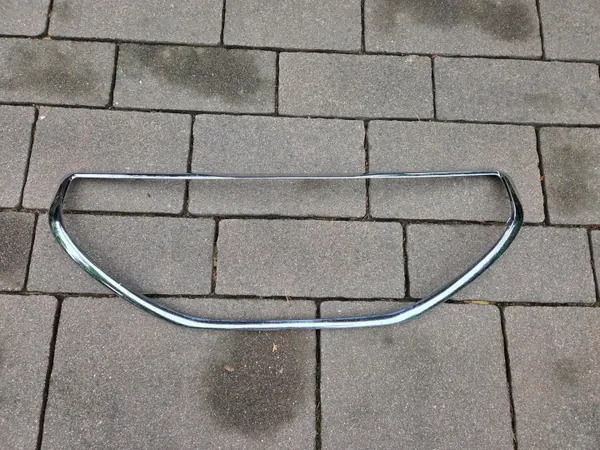 Grelha frontal cromada OEM 9675526677 para Peugeot 208 image 2