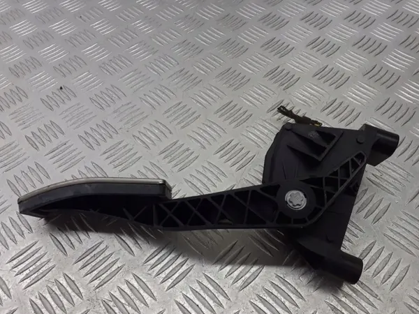 Pédale d'accélérateur OEM 24427004 pour Opel Astra H 2.0T image 3