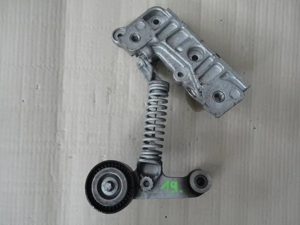 MERCEDES GLA CLA A B 2.2 CDI Jännityssäädin A6512002400 image 2