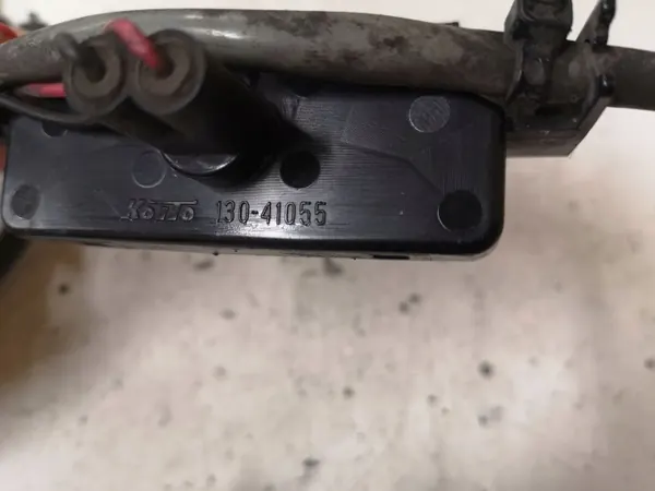 Luz de matrícula Mazda 6 OEM 13041055 - Usado image 3