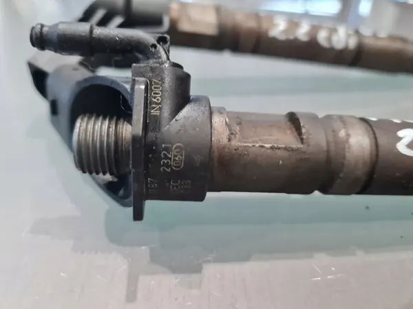 Inyector de combustible Mercedes-Benz OE A6460701187 image 2