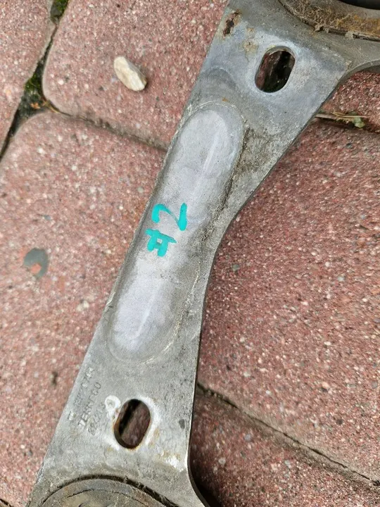 Suporte de escape #1 Opel Insignia A 13229794 image 2