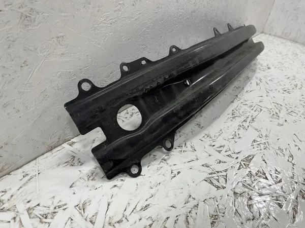 Etupuskuri Toyota Yaris Cross 57013K0010 image 2