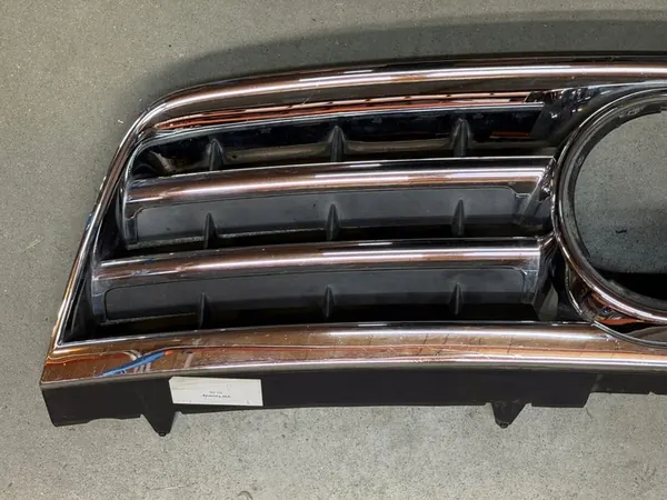 Volkswagen OE 7L6853651A grille chrome image 4