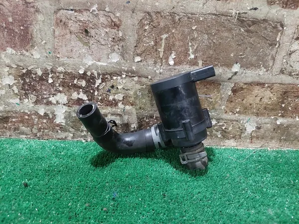 Extra vattenpump Volkswagen Golf VI image 2