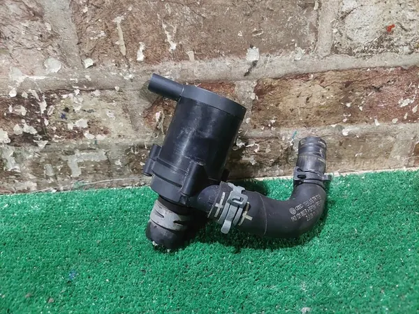 Extra vattenpump Volkswagen Golf VI image 3