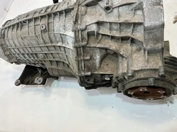 Audi A4 B9 2.0 TDI Vaihteisto QFJ image 3