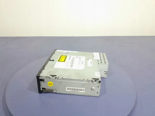 Changer CD Audi A6 C6 OEM 4E0910110C - Occasion image 4