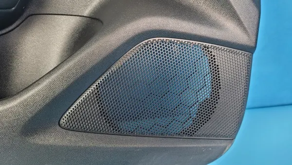 OEM 9839728380 Opel Mokka II B Pele Porta Esquerda Dianteira image 8