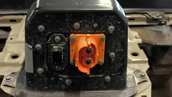 BATERIA 450V 50KWH OPEL CORSA F MOKKA image 2