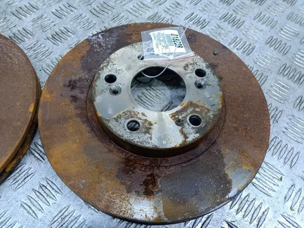 OEM Wrakowisko-18238- etujarrutuslevyt Honda Civicille image 3