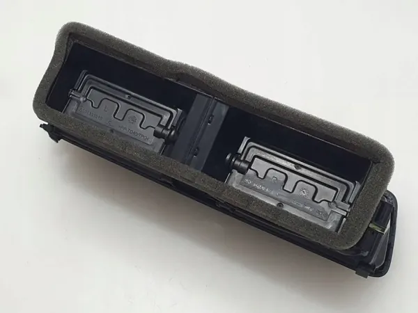 Middelste dashboard ventilatierooster VW Passat B7 2011 OEM 3AB819728A image 6