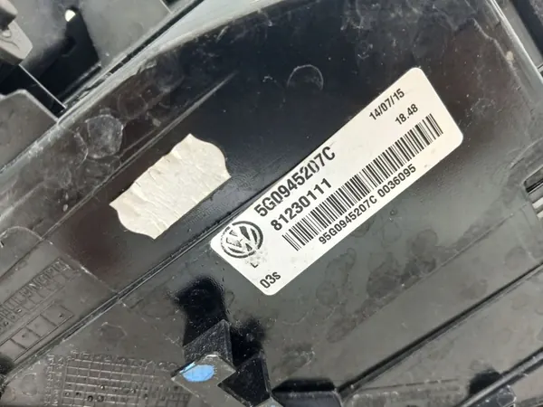 Luz Trasera Izquierda VW Golf VII R LED 5G0945207C image 3