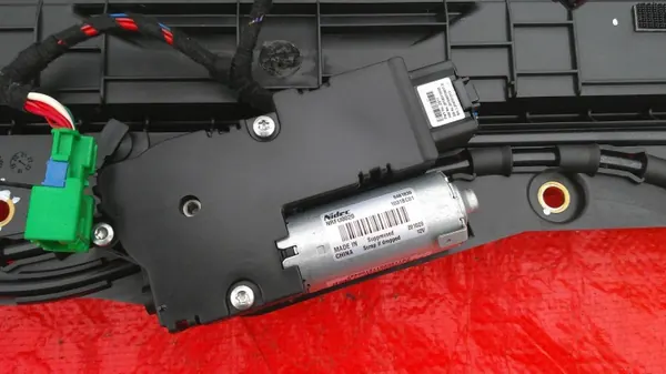 MG ZS EV Panoramakatto Set OEM AMxOE96512495 image 3