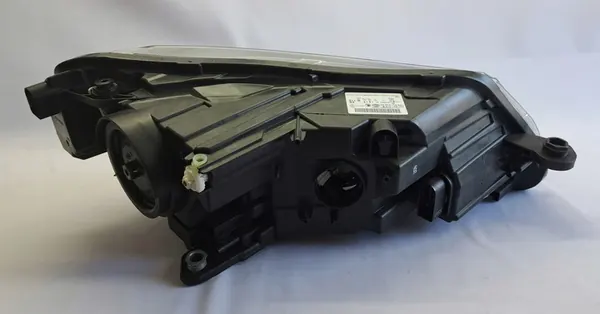 Linker Xenon-LED-Scheinwerfer Skoda Superb III image 5