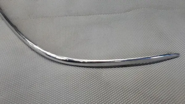 Moldura de parachoques delantero izquierdo Mercedes A2208850174 image 6