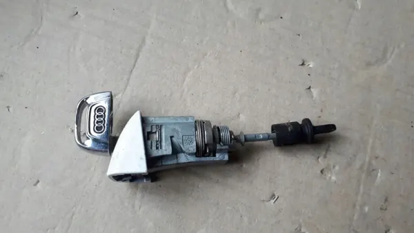Audi SQ5 Q5 dörrlåscylinder OEM 8R1837167B image 2