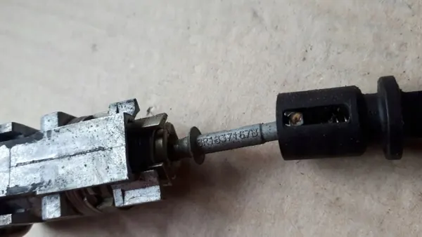 Audi SQ5 Q5 dörrlåscylinder OEM 8R1837167B image 5