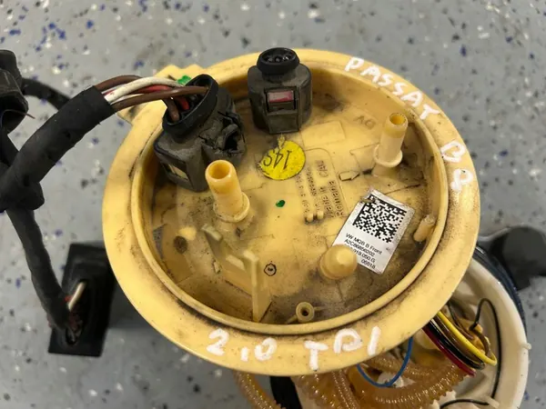 BOMBA DE COMBUSTÍVEL VOLKSWAGEN PASSAT B8 2.0 TDI image 2