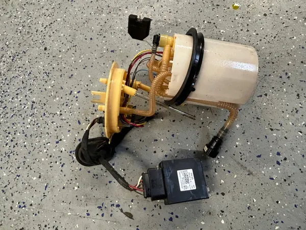 BOMBA DE COMBUSTÍVEL VOLKSWAGEN PASSAT B8 2.0 TDI image 5