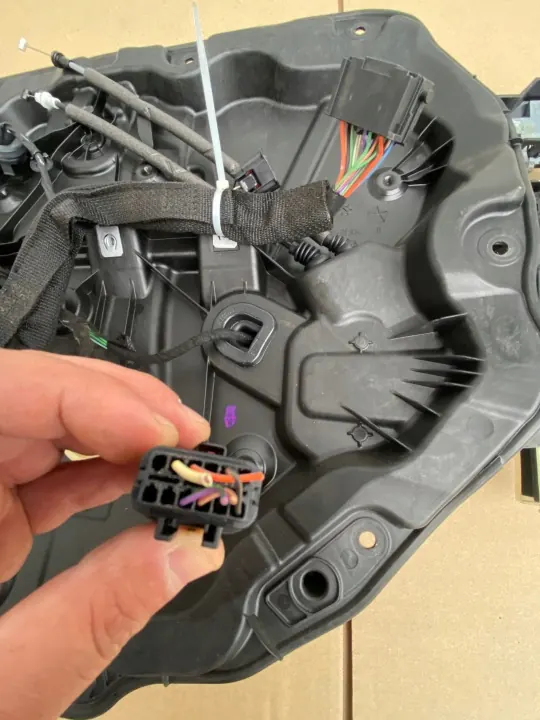 Régulateur de vitre avant droit Jeep Wrangler JL OEM image 4