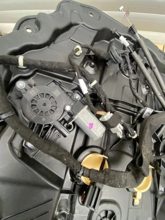 Régulateur de vitre avant droit Jeep Wrangler JL OEM image 8