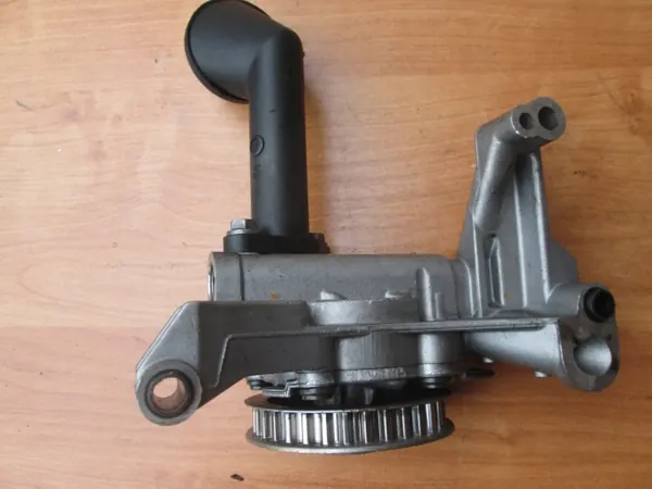 VW Öljypumppu OEM 03L115105B 1.6/2.0 TDI image 7
