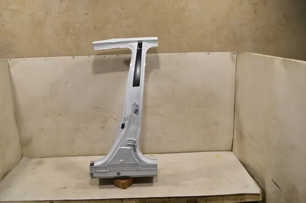 TOYOTA YARIS CROSS Pilier Gauche image 1