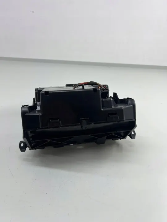 Cendrier OEM A2056801005 pour Mercedes W205 Classe C AMG image 6