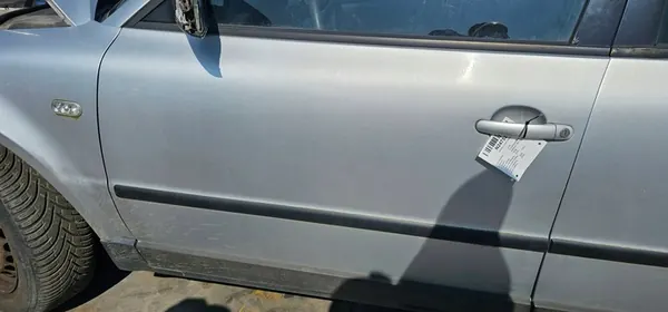 Vänster framsida dörr Volkswagen Passat B5 Lift image 2