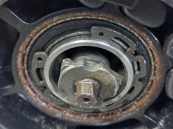 Compressore aria condizionata Audi A4 B7 3.0 TDI image 4