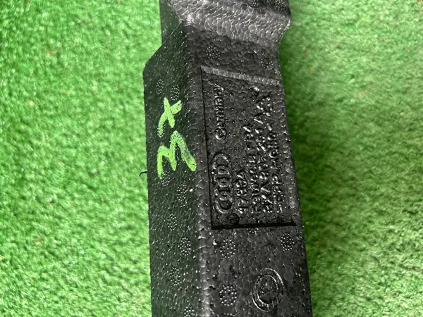 AUDI A1 8XA Etupuskuri Imu 8XA807251A image 3