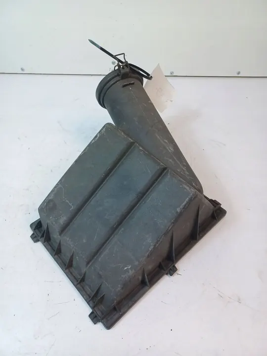 Ilmansuodattimen kotelo Mercedes-Benz C W202 A6040940004 image 3