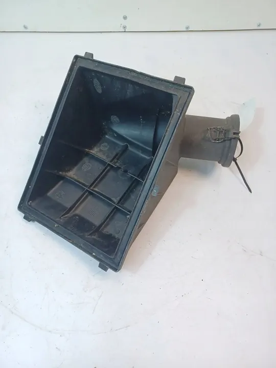 Ilmansuodattimen kotelo Mercedes-Benz C W202 A6040940004 image 5