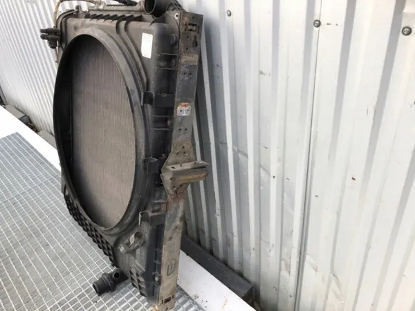 Waterradiator OEM 22318825 voor Volvo FH II 12.8 image 3