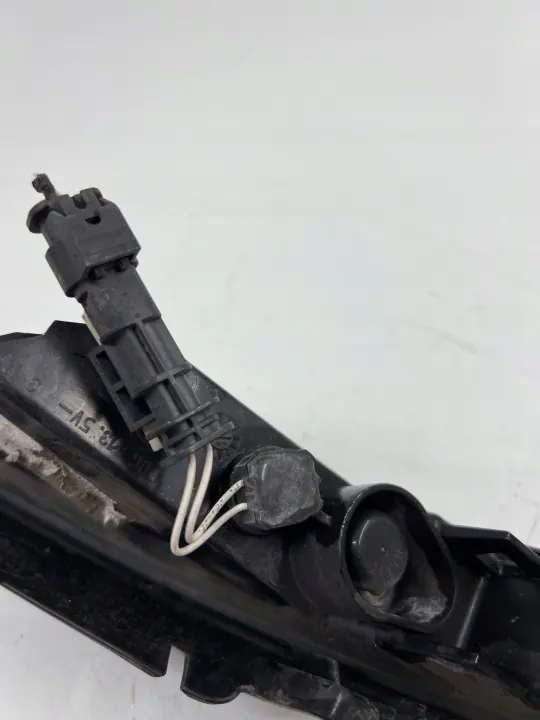 ESP47828 Achterbumperlamp rechts Land Rover Discovery 5 image 9