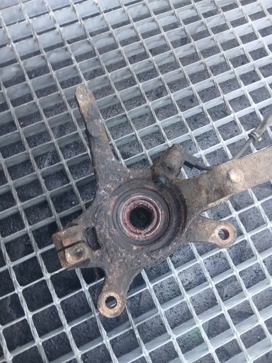 SUZUKI SWIFT MK6 1.3 Pivot Avant Gauche OEM image 3